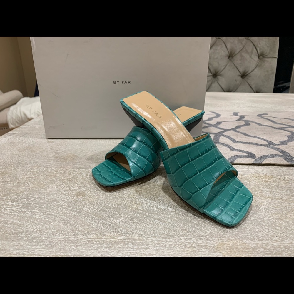 BY FAR croc embossed sandals - Picture 4 of 8